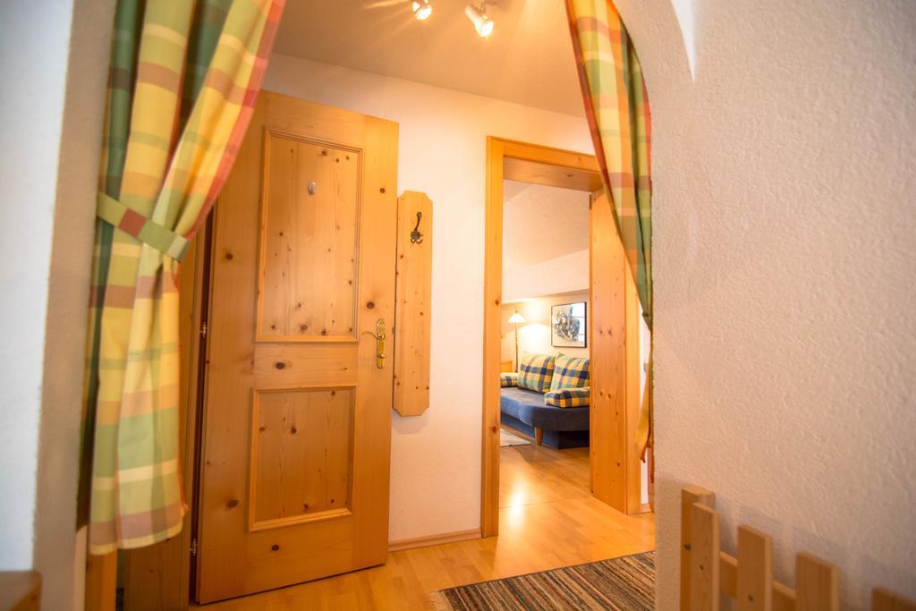 Guggenbergerhof Hotel Maria Luggau Room photo